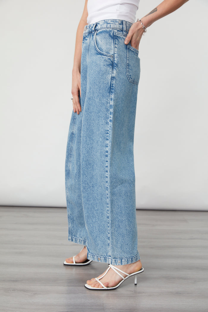 Aisha Pant | Newport