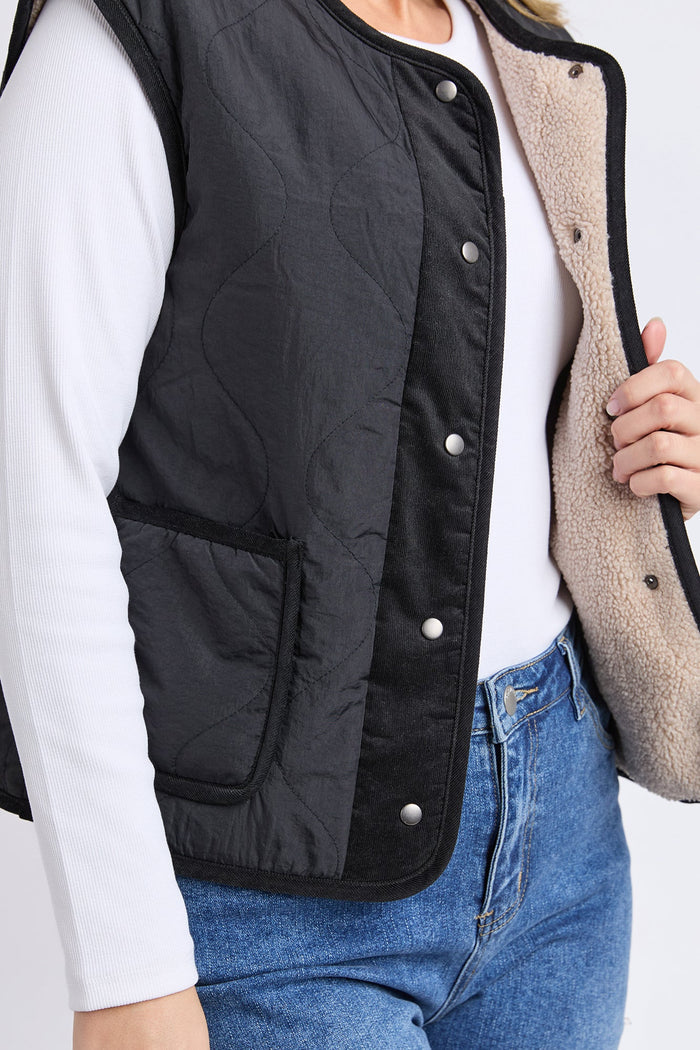 Alberta Vest Black
