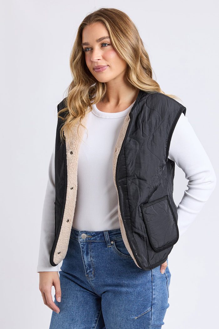 Alberta Vest Black