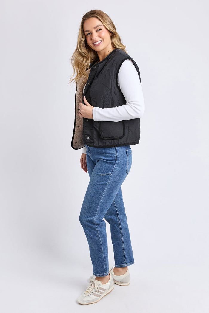 Alberta Vest Black