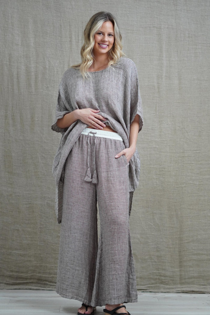Alessa Wide Leg Pants | Black & Pink Woven