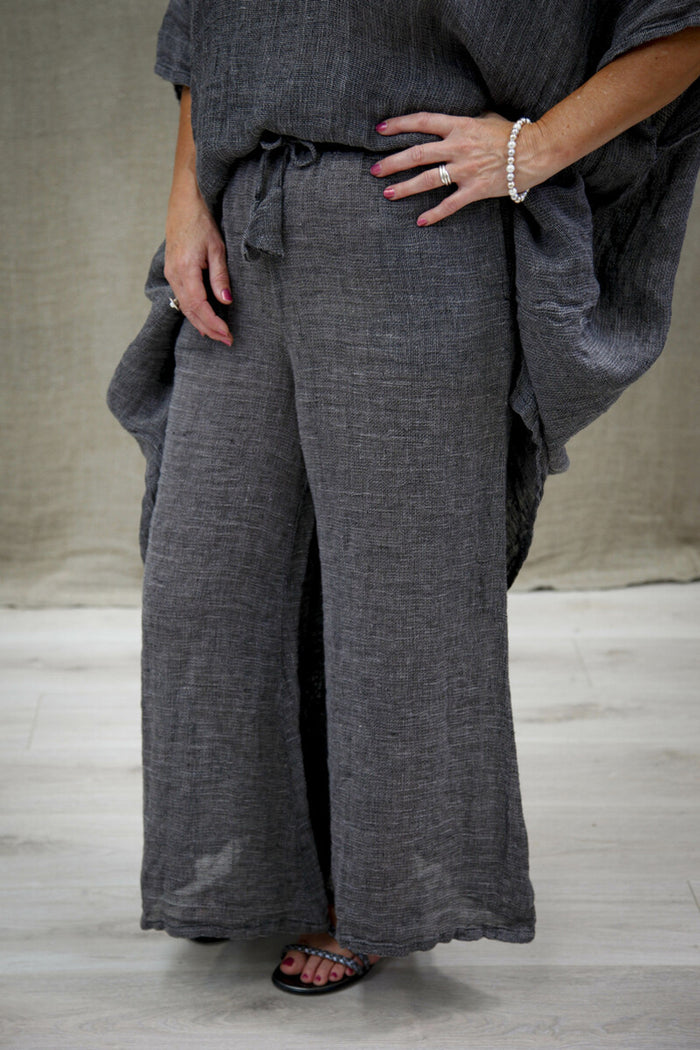 Alessa Wide Leg Pants | Black & White Woven