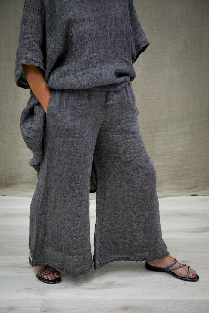 Alessa Wide Leg Pants | Black & White Woven