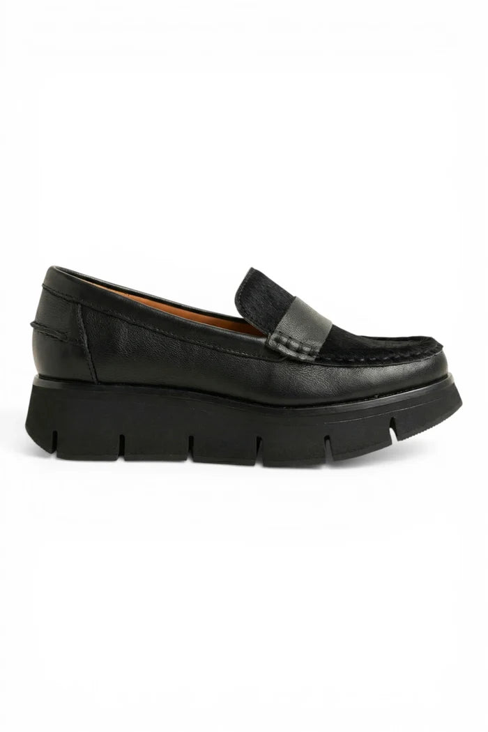 Bato Loafer | Black Leather Black Pony