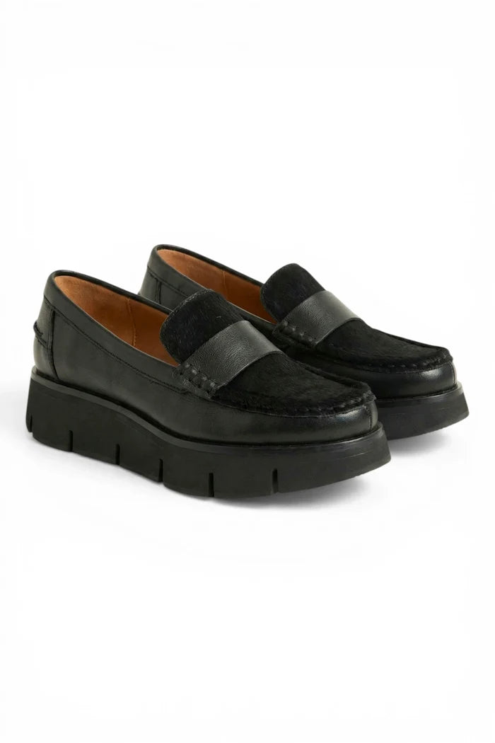 Bato Loafer | Black Leather Black Pony