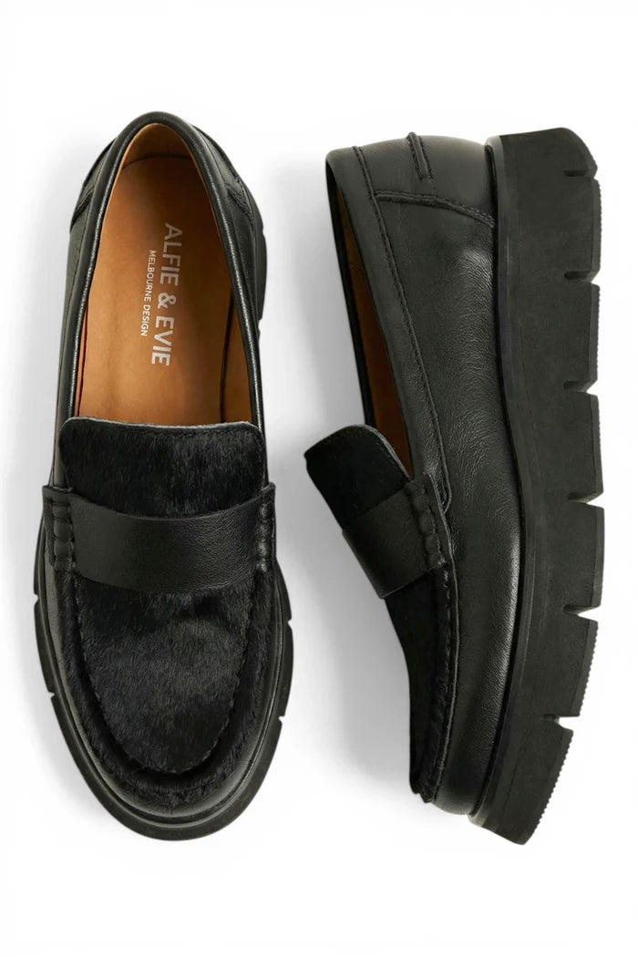 Bato Loafer | Black Leather Black Pony