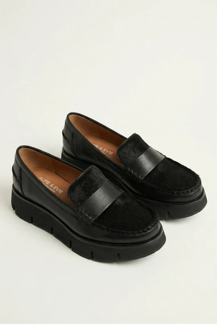 Bato Loafer | Black Leather Black Pony