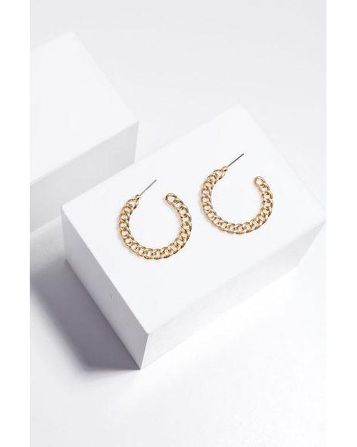 Carrie Earrings in Gold