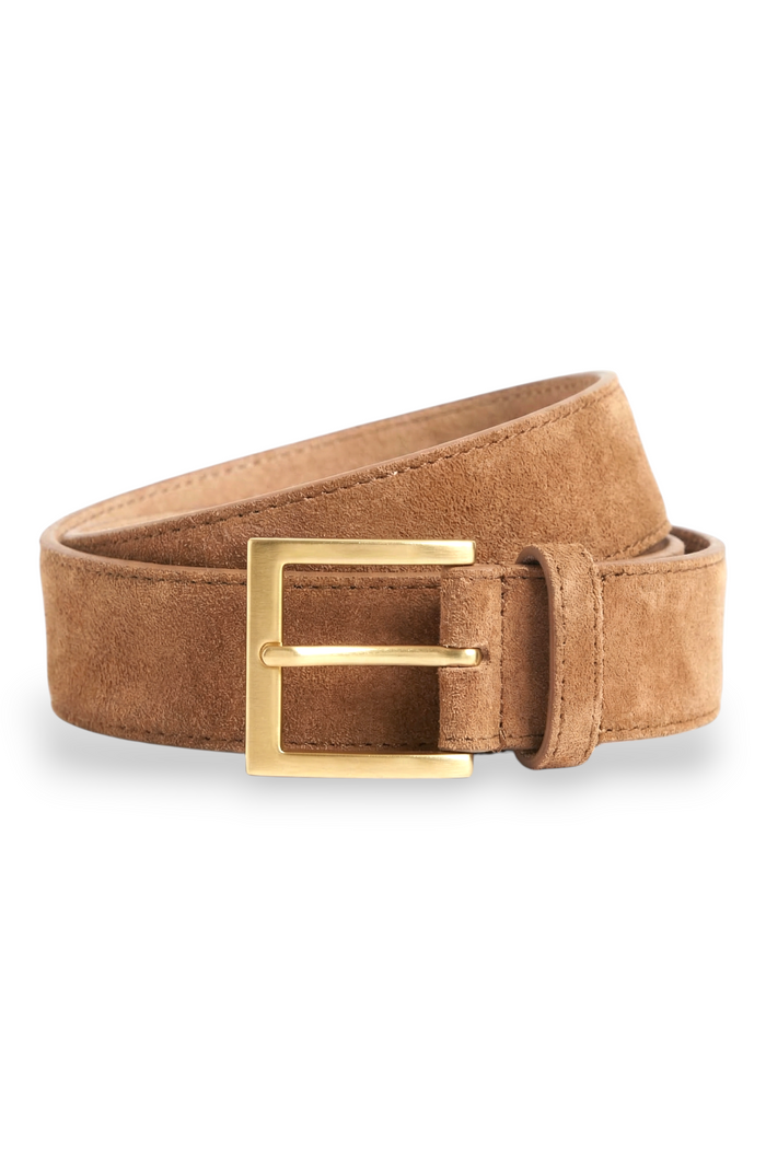 ELSHAM BOUTIQUE classic camel suede belt with a rounded brass buckle and double keeper.