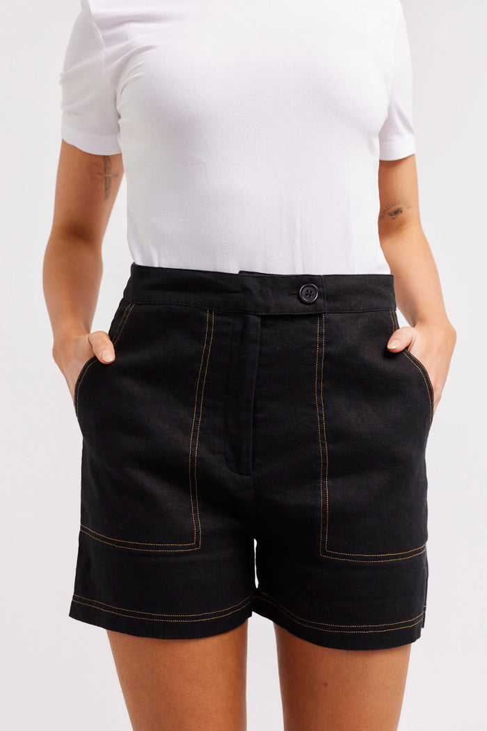 Clio Linen Short in Black