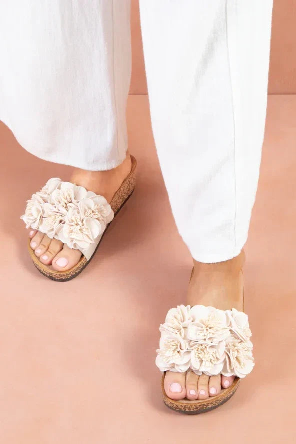 Corsage Slide | Natural