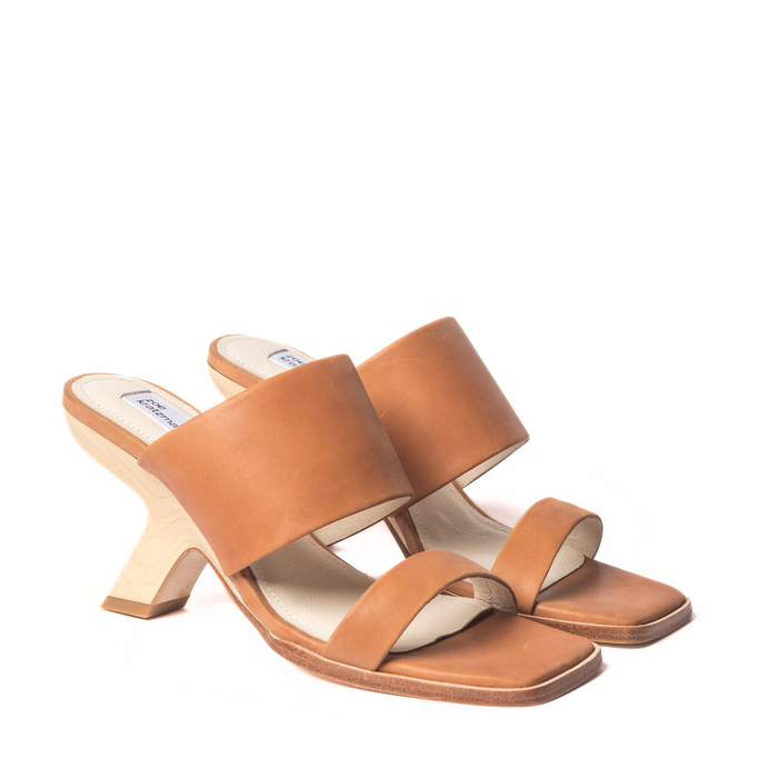 Crave Heel in Earth