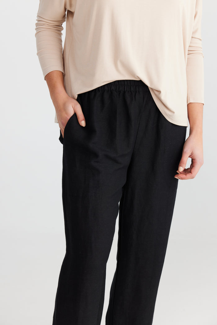Freddie Pant in Black