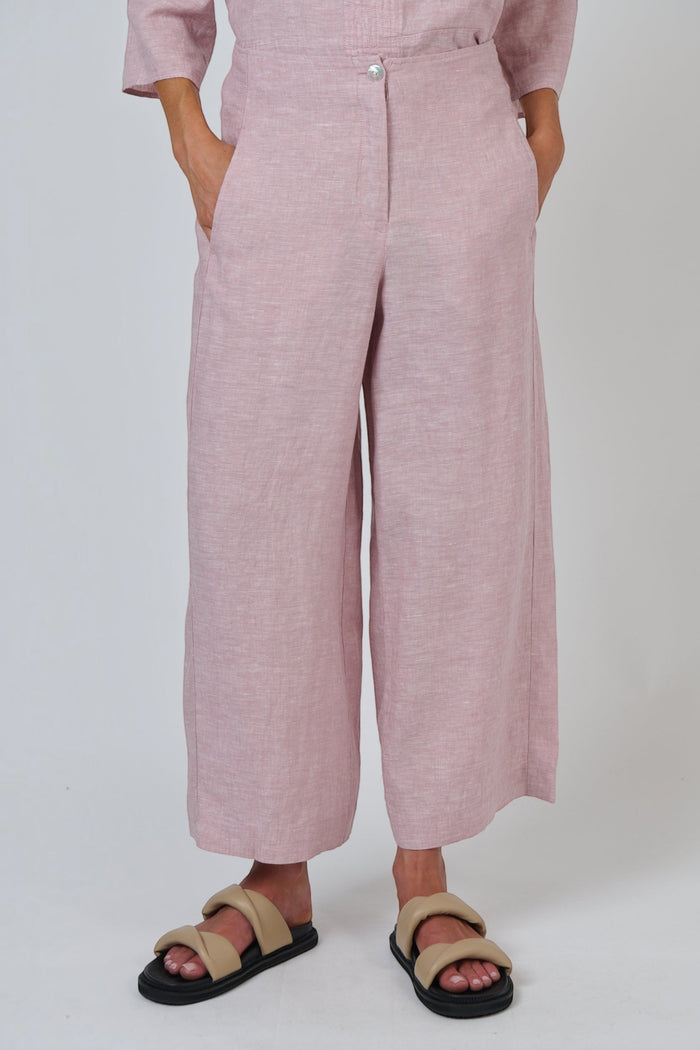 ELSHAM BOUTIQUE GA698 radish pink wide-leg linen trousers with side pockets and a cropped ankle length.