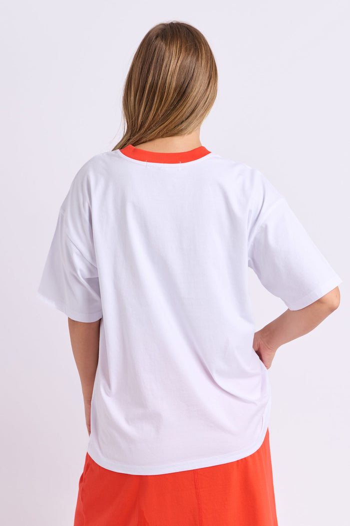 Interval Contrast Tee | White/Red