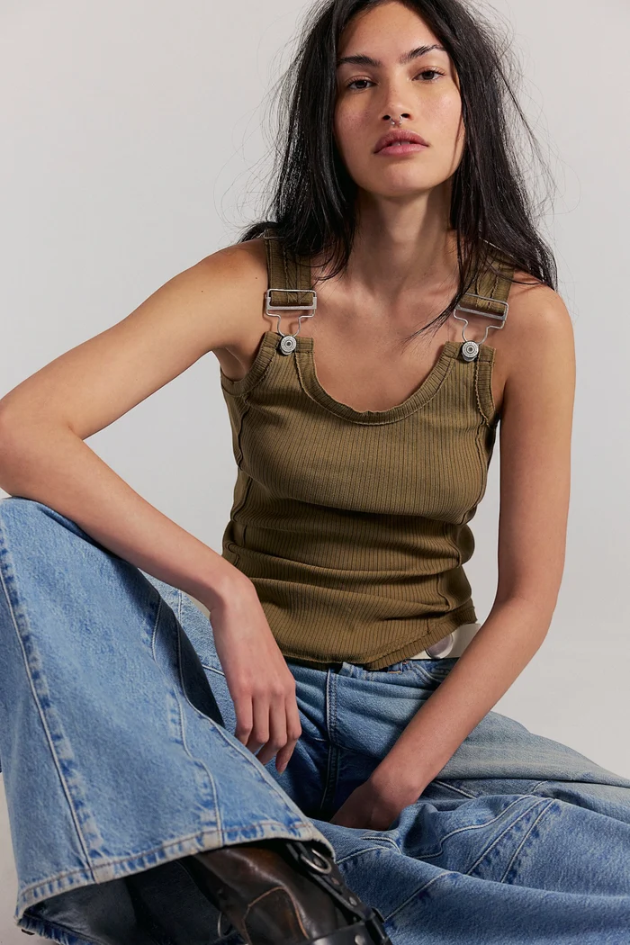Jamie Buckle Tank | Beehive