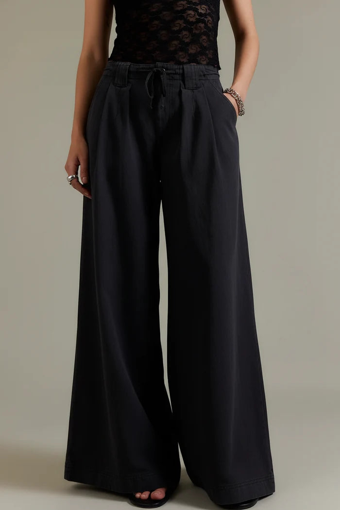 Julien Wide Leg Chino | Washed Black