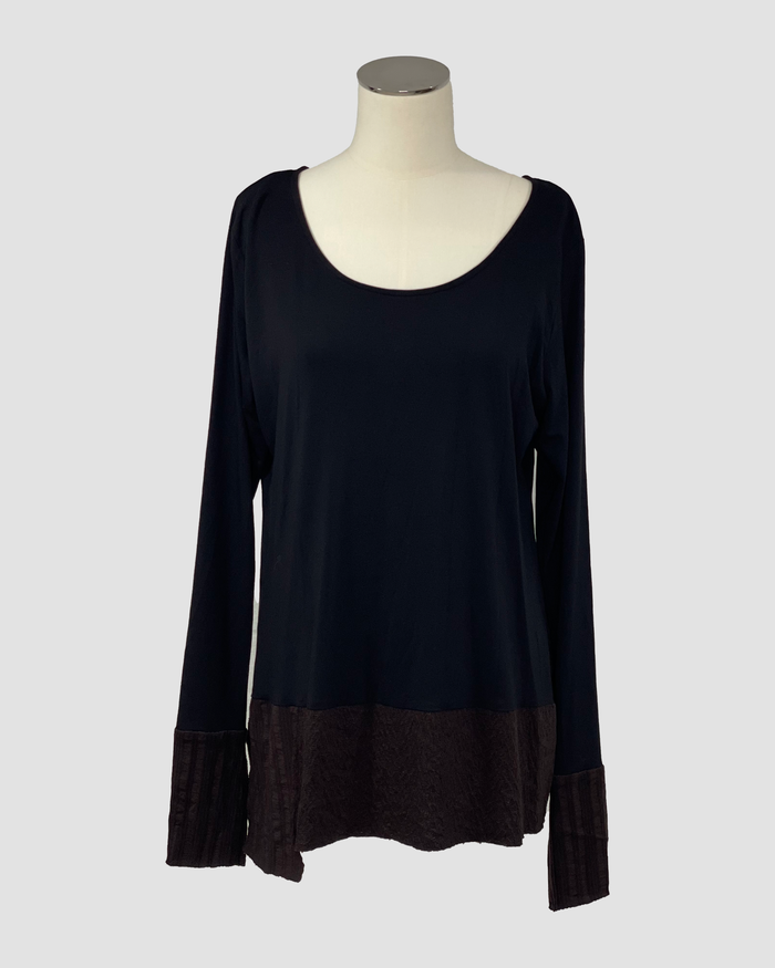 Long Sleeve Top in Black with Choc Trim