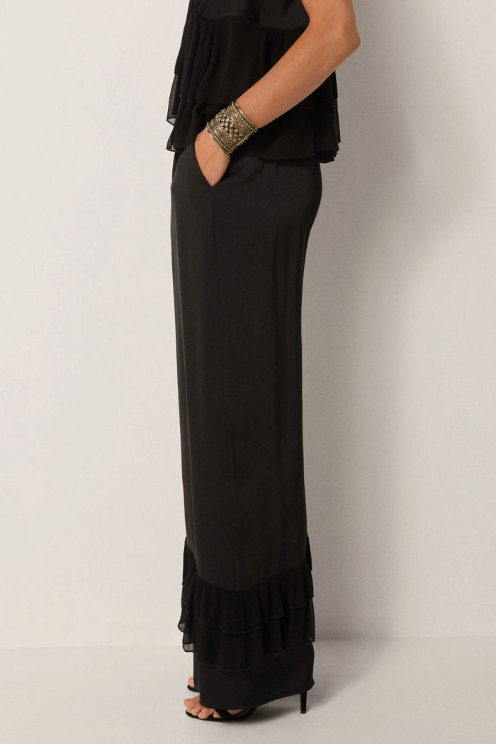 Lucia Pant | Claire de Lune