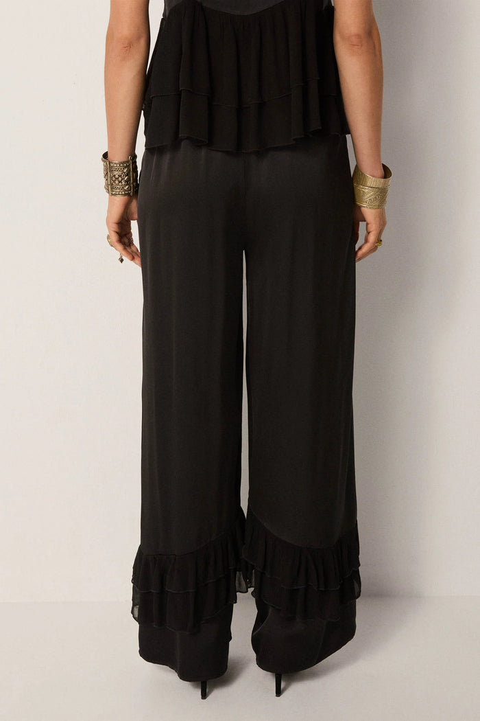 Lucia Pant | Claire de Lune