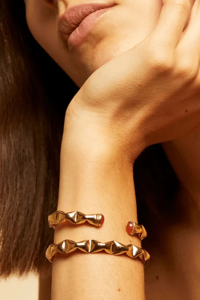 Moki Cabochon Cuff