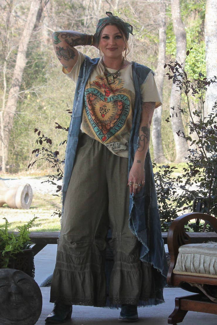 Moon Dance Tee | Divine Heart