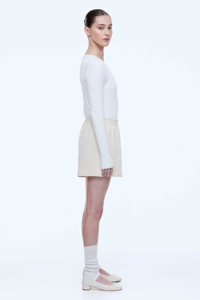 Paris Terry Short | Oat