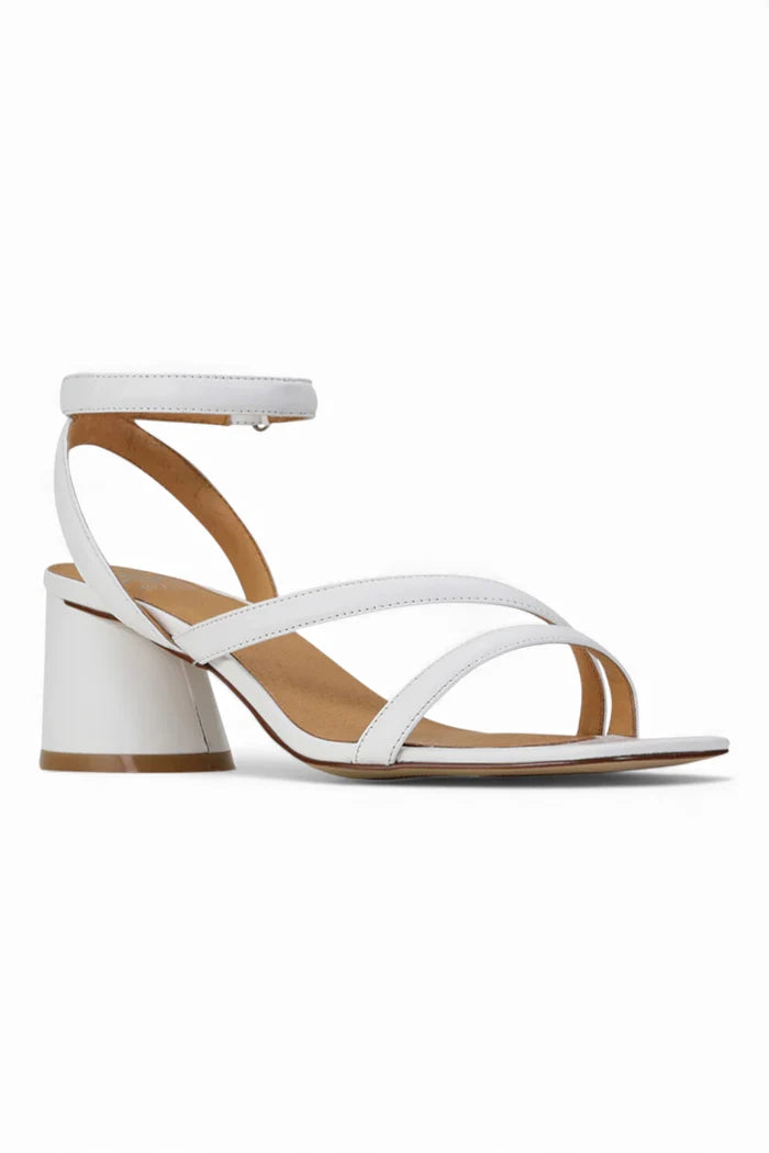 Petricia Heel | White