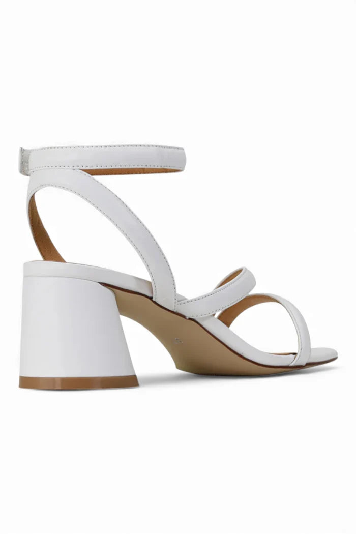 Petricia Heel | White