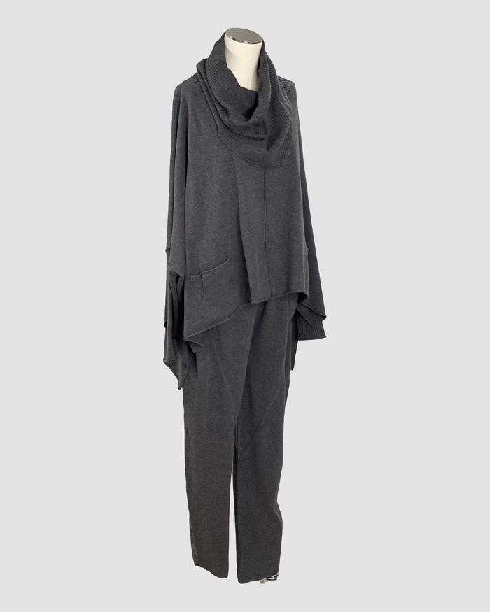 Poly Voly Pants in Dark Charcoal