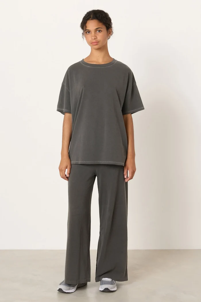 Pymaz T-Shirt | Vintage Carbon