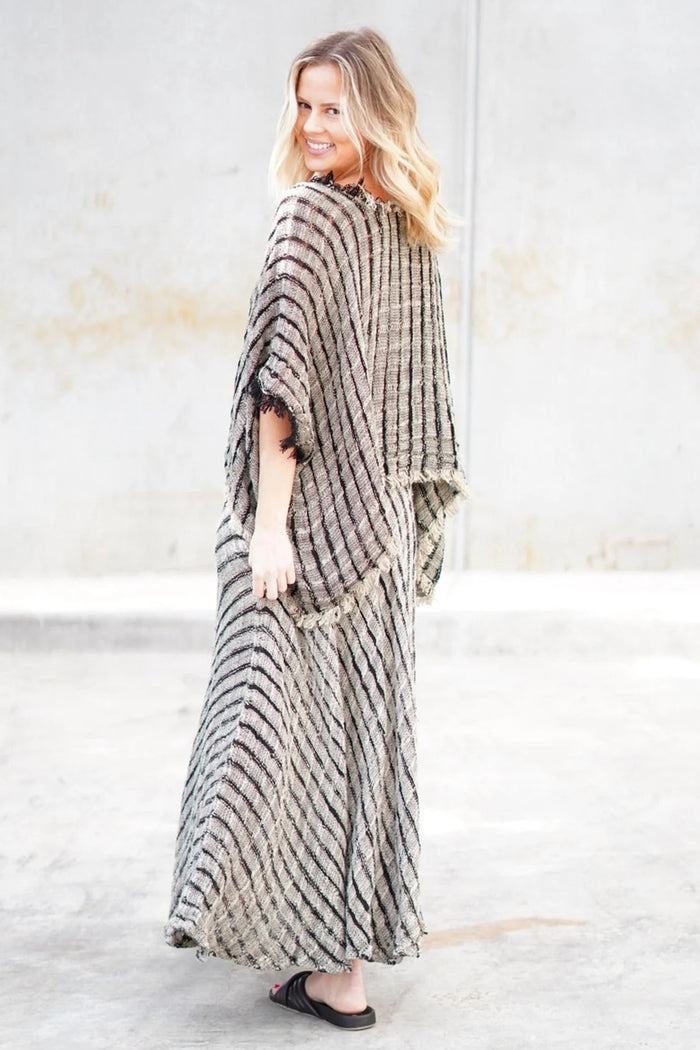 Sarita Linen Top | Black & Natural Blocks