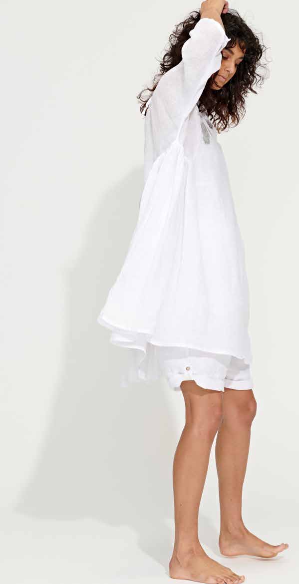Shorts in White with Silver Foil