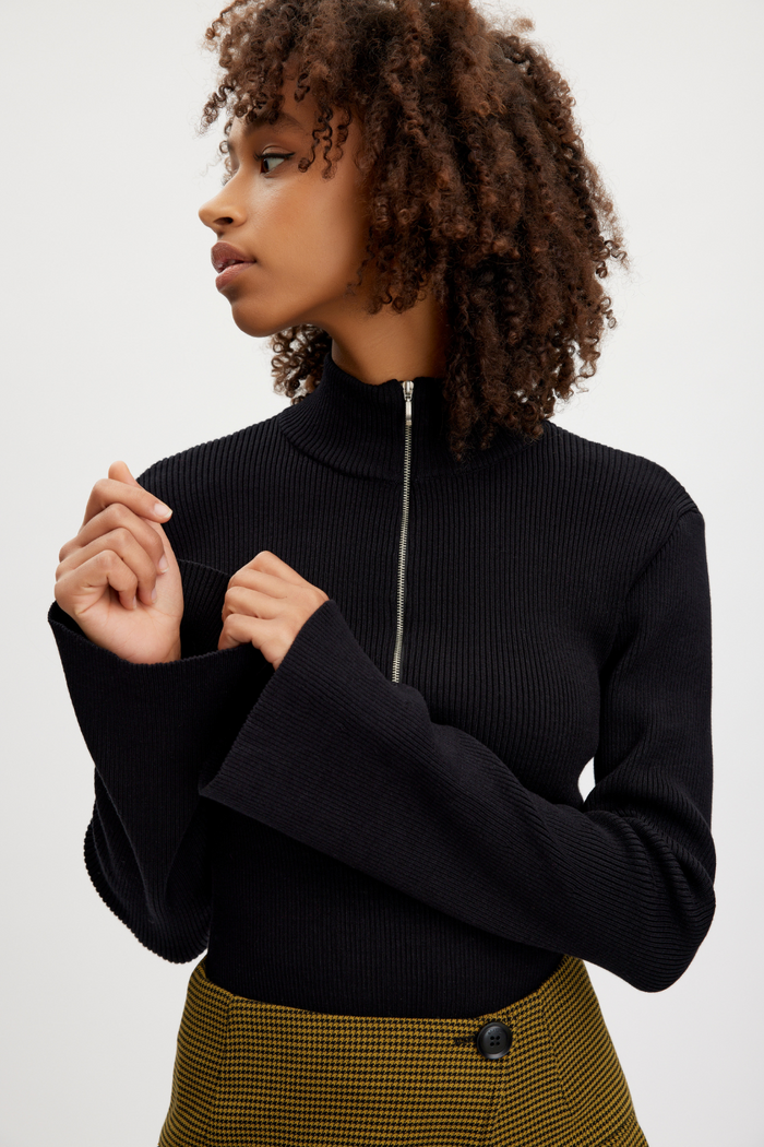 Yasmia Pullover | Black